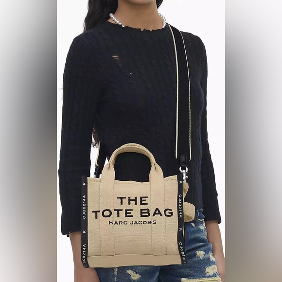 EUC like new Marc Jacobs The Jacquard Mini Tote Bag in “Warm Sand” - Picture 2 of 9